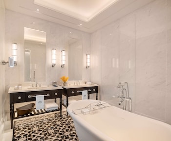 Courtyard Suite, 2 Double Beds