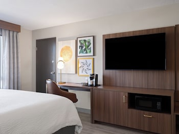 Standard Room, 1 King Bed