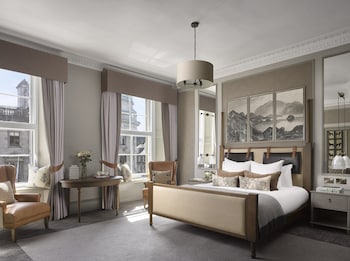 Suite, 1 King Bed (Ferrier)