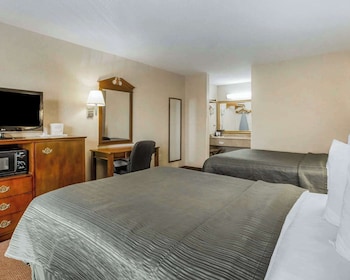 Standard Room, 2 Double Beds, Non Smoking
