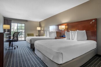 Standard Room, 2 Queen Beds, Non Smoking, Refrigerator