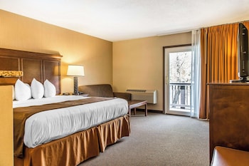 Lakeside Deluxe Room, 1 King bed