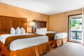 Lakeside Deluxe Room, 2 Queen beds