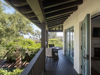 Premier Room, 1 King Bed, Terrace