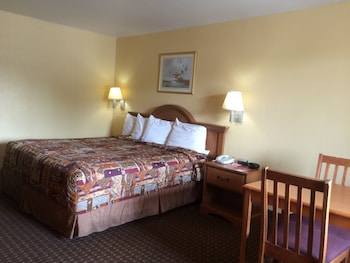 Standard Room, 1 King Bed, Non Smoking