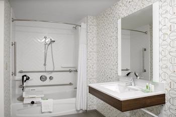 Suite, 1 Bedroom, Accessible Bathtub (Mobility)