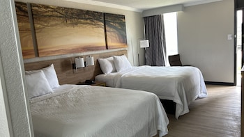 Room, 2 Queen Beds, Smoking