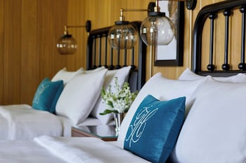 Room, 2 Queen Beds, Bay View