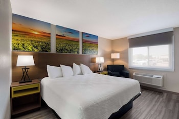 Standard Room, 1 King Bed