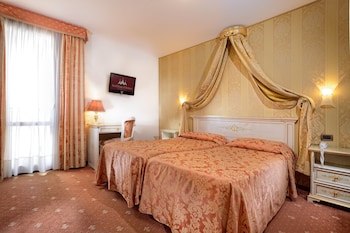 Classic Double or Twin Room