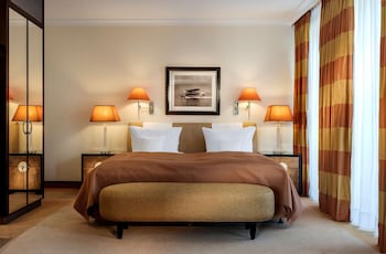 Superior Suite (Hommage)
