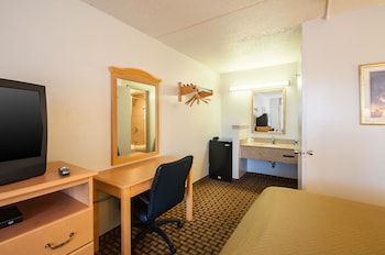Standard Room, 2 Double Beds, Non Smoking