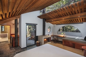 Upper Butterfly Room