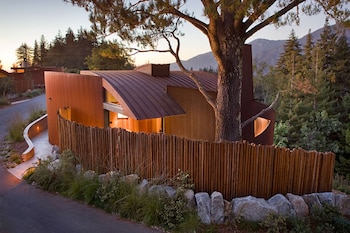 Peak House