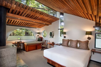 Upper Butterfly Room