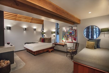 Middle Butterfly Room