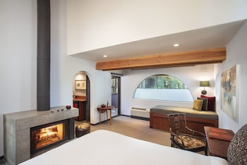 Post House