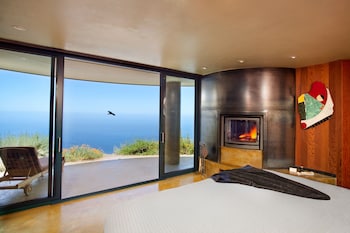 Lower Pacific Suite