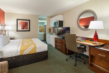 Standard Room, 1 King Bed, Non Smoking