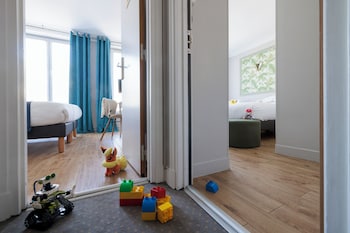 Connecting Rooms