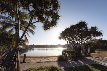 Room, 1 Queen Bed, Lagoon View