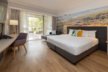 Executive Room, 1 King Bed, Lagoon View
