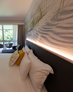 Executive Room, 1 King Bed, Lagoon View
