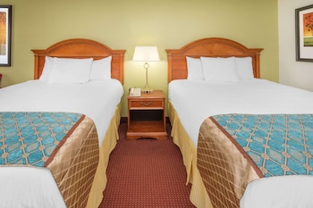 Deluxe Room, 2 Queen Beds, Non Smoking