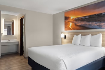 Studio Suite, 1 King Bed, Non Smoking