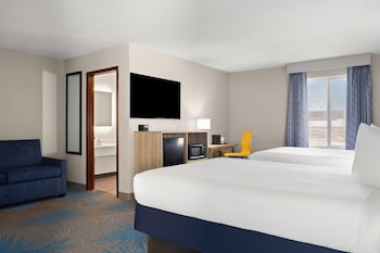Deluxe Room, 2 Queen Beds, Non Smoking
