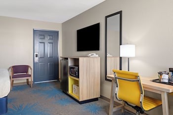 Studio Suite, 1 King Bed, Non Smoking