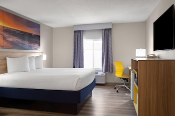Room, 1 Queen Bed, Non Smoking (Pet-Friendly)