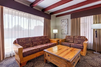 Suite, 1 King Bed, Non Smoking, Refrigerator & Microwave