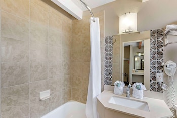 Suite, 2 Queen Beds, Non Smoking, Refrigerator & Microwave