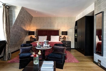 Junior Suite, Jetted Tub