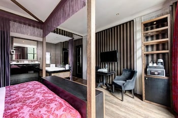 Deluxe Room, Jetted Tub, Canal View (Special)