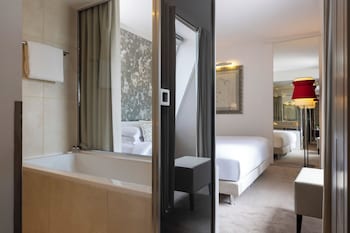Panoramic Suite (Regent)