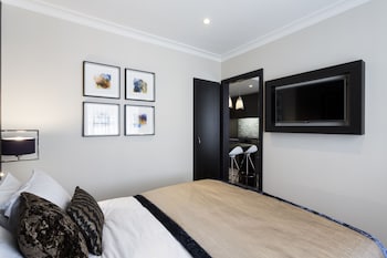Deluxe One Bedroom Suite (double bed)