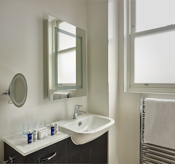 Deluxe Studio, 2 Twin Beds