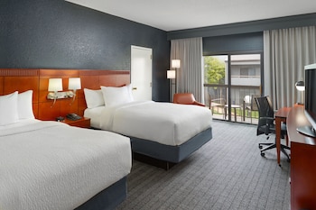 Room, 2 Double Beds (Mobility Accessible, Roll-In Shower)