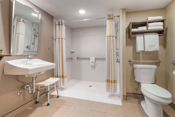 Standard Room, 2 Queen Beds, Accessible, Non Smoking