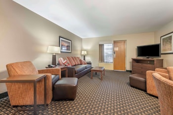 Suite, 2 Queen Beds, Non Smoking, Refrigerator & Microwave (2nd Floor;with Sofabed)