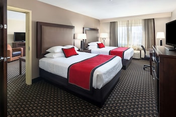 Suite, 2 Queen Beds, Non Smoking, Refrigerator & Microwave (with Sofabed)