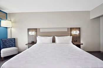 Standard Room, 1 King Bed, Balcony