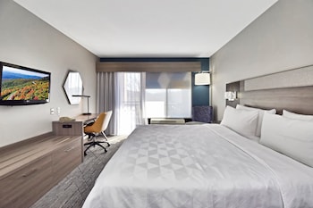 Standard Room, 1 King Bed, Balcony