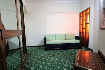 Triple Standard (3 Beds)