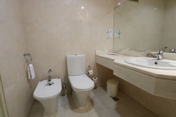 Triple Standard (3 Beds)