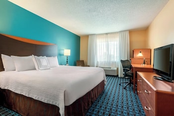 Room, 1 King Bed, Hearing Accessible (Roll-in Shower & Transfer Shower)