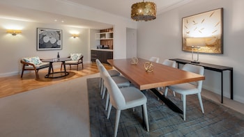Suite, 1 King Bed (Federation)