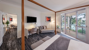 Suite, 1 King Bed with Sofa bed, Garden View (Homestead)